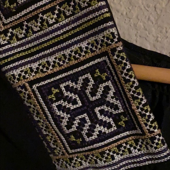 ESLEY oversize tunic dress with boho embroidery - Picture 3 of 4